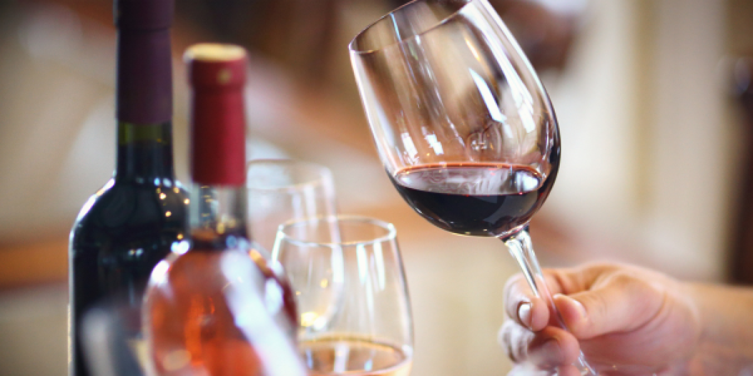 The Psychology Behind Personalized Gifting: Why Custom Wine Works