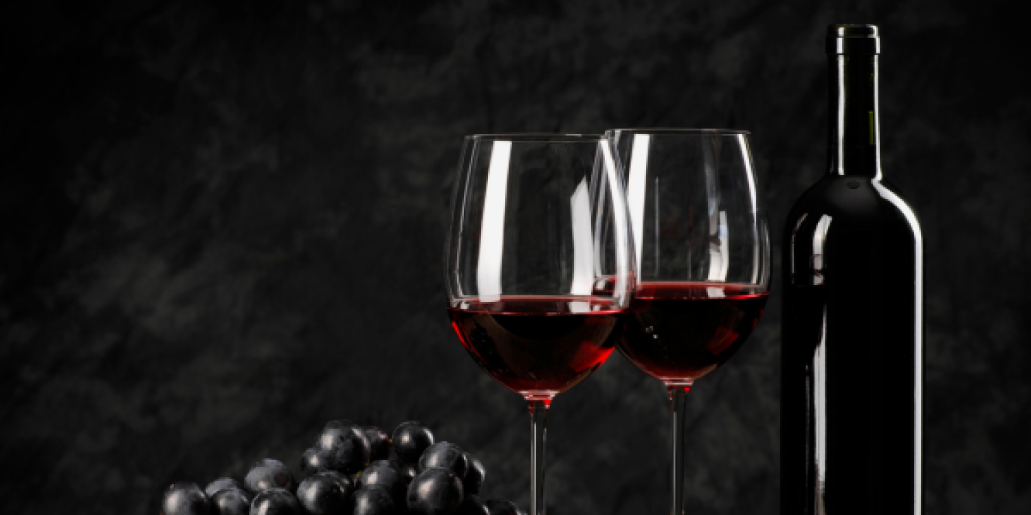 How Small Businesses Can Use Personalised Wine to Build Stronger Client Relationships