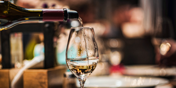 How to Make Your Holiday Gifts Stand Out With Custom Wine Labels